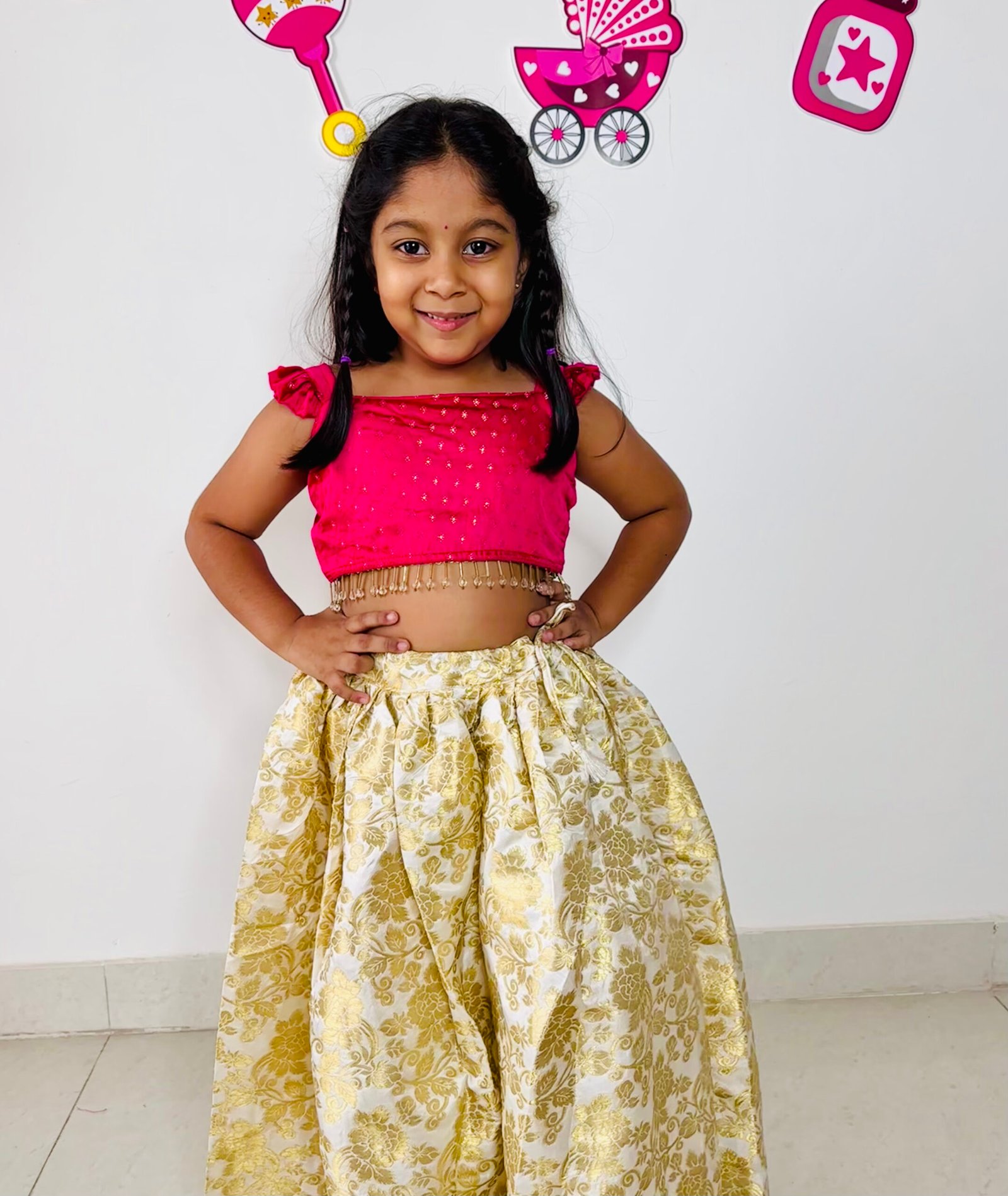 Pink & Golden Brocade Lehenga - Image 2